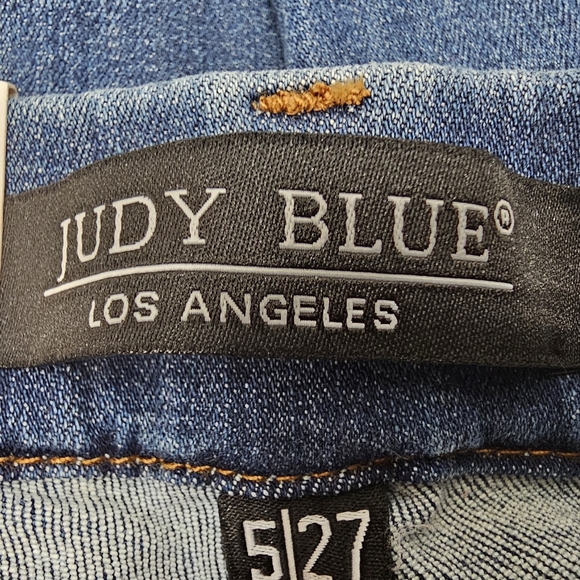 Judy Blue Mid Rise Ripped Pull On Boyfriend Jean - Picture 11 of 12